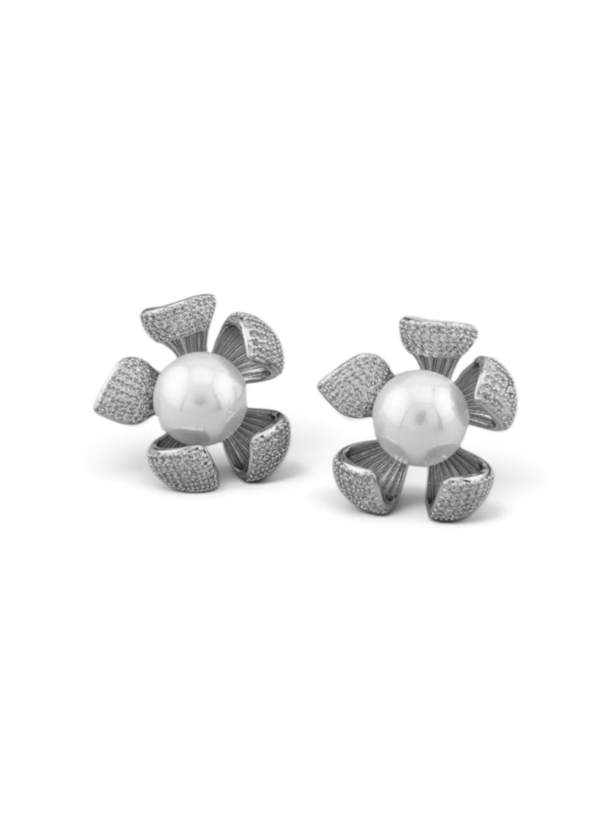 Arete pave floral plateado