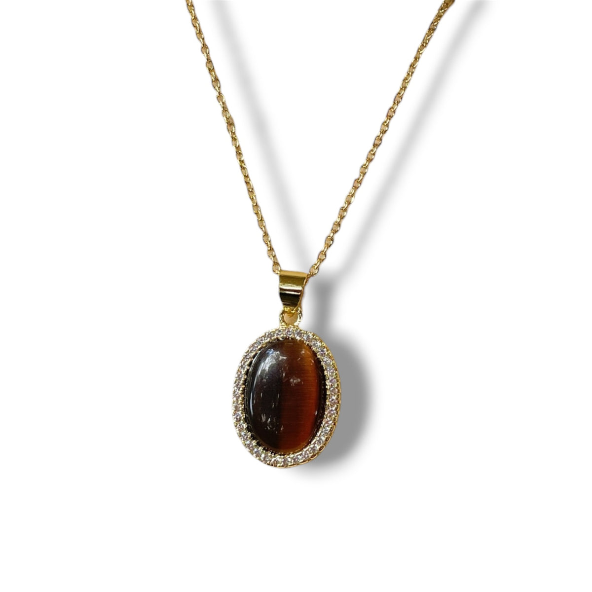 Cadena con dije de gema esmeralda