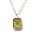Cadena con dije de medalla cuadrada