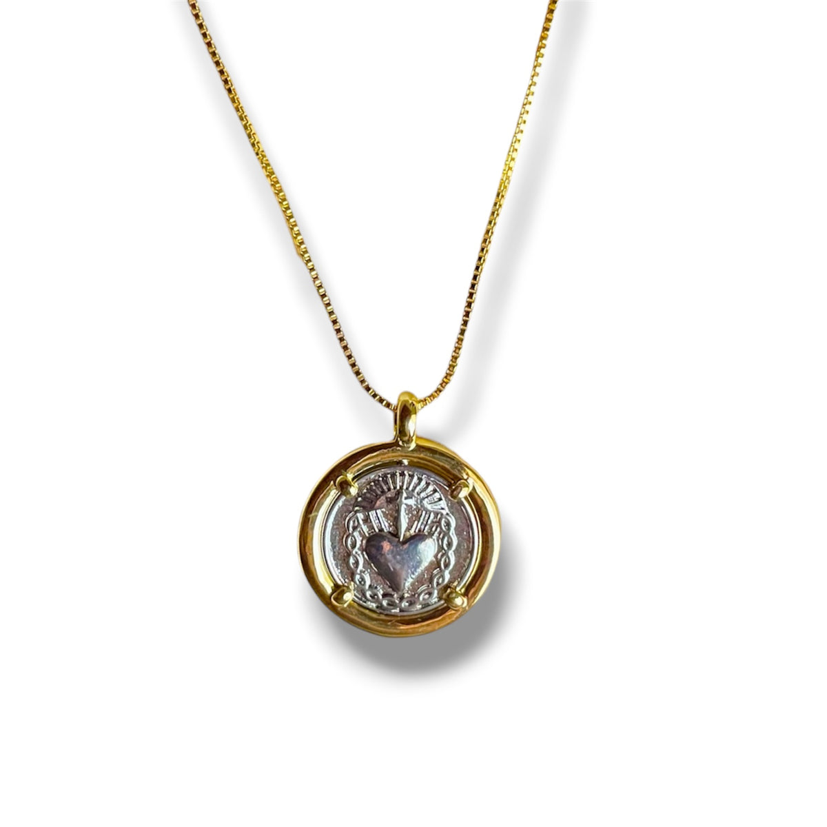 Cadena con dije sagrado corazón