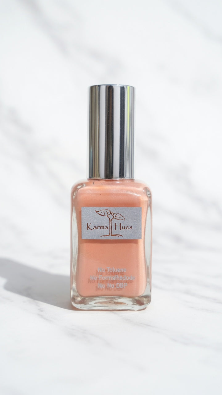 Karma Naturals vegano, no tóxico esmalte de uñas "Fisrt Kiss" Color de uñas de larga duración y libre de crueldad.