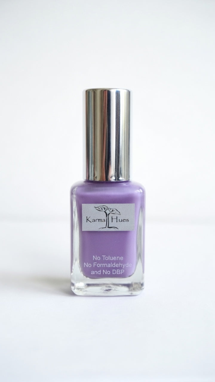 Karma Naturals vegano, no tóxico esmalte de uñas "Denises Paris Café" Color de uñas de larga duración y libre de crueldad.
