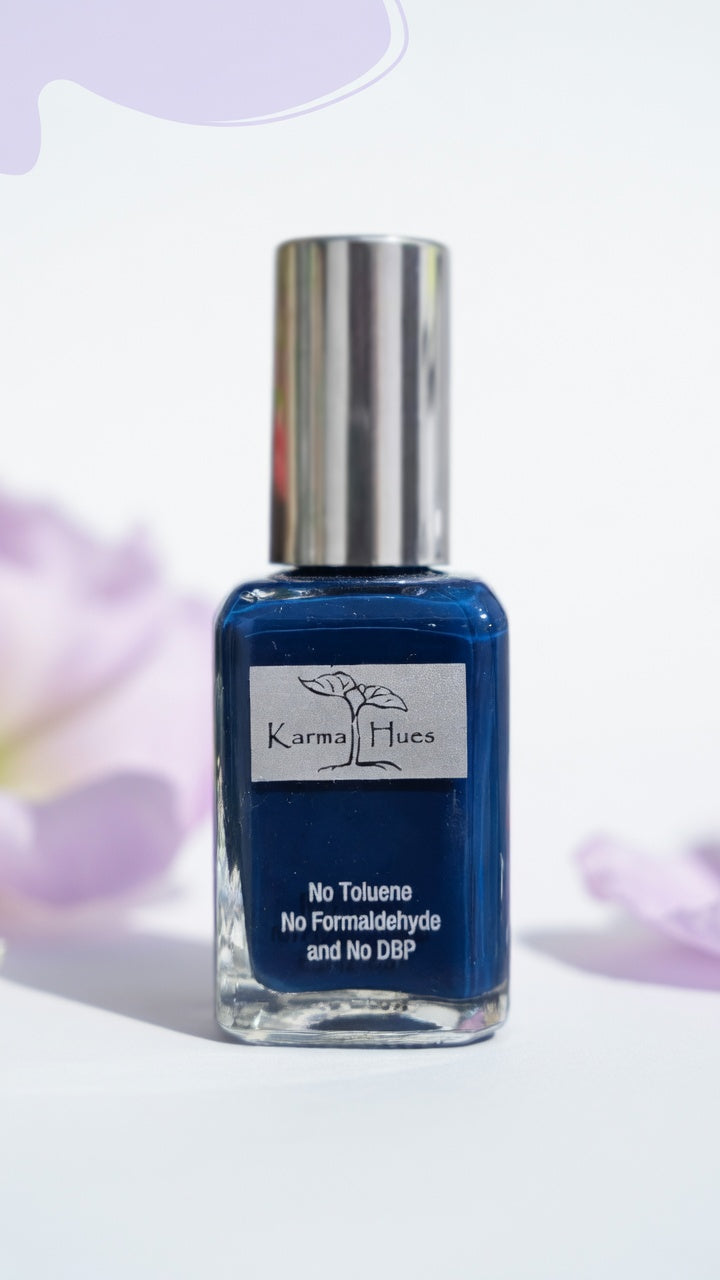 Karma Naturals vegano, no tóxico esmalte de uñas "Navy blues" Color de uñas de larga duración y libre de crueldad.