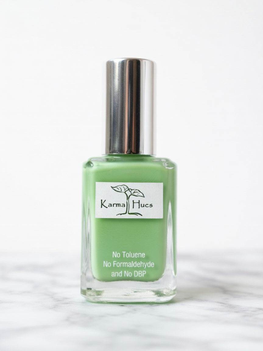 Karma Naturals vegano, no tóxico esmalte de uñas "Boss Debbie" Color de uñas de larga duración y libre de crueldad.