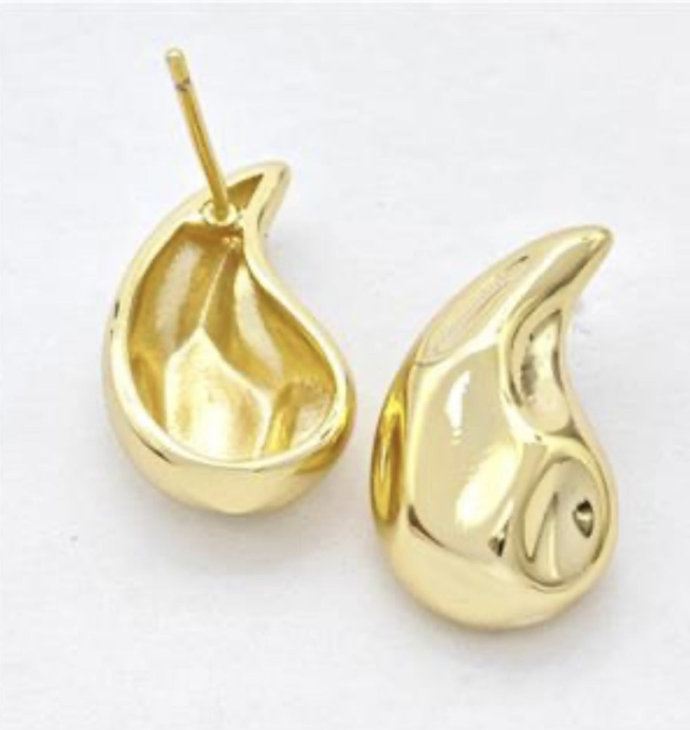 Teardrop Stud Earring