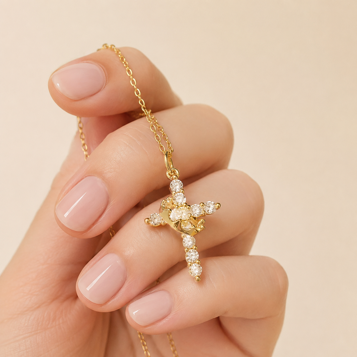 Crowned in grace necklace (gold)