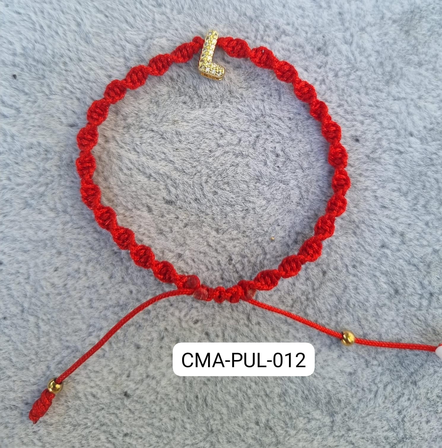 Pulsera ajustable roja letra L