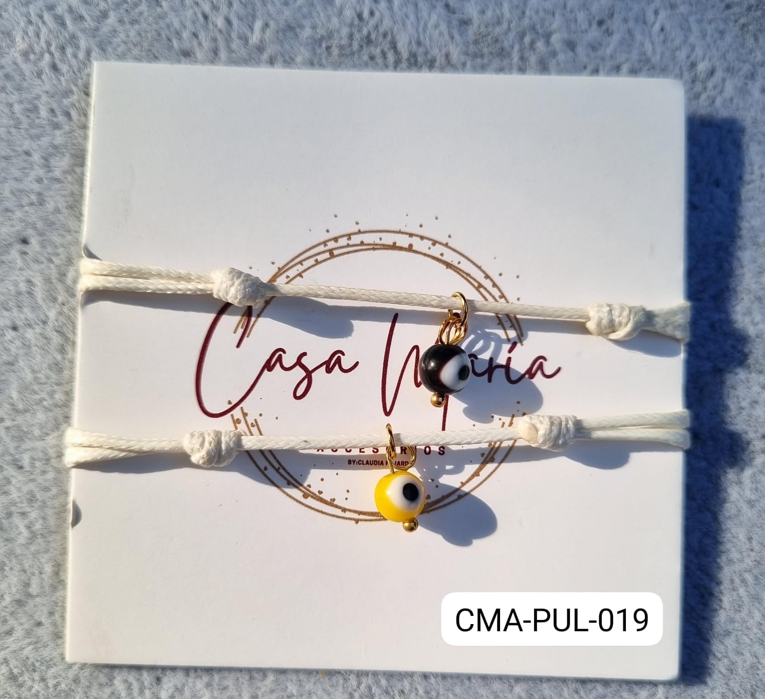 Pulseras cuero ojito