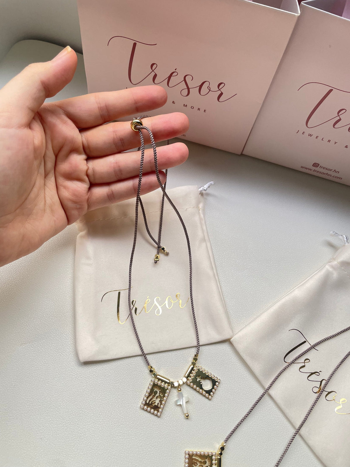 Heart centered scapular necklace (cruz)
