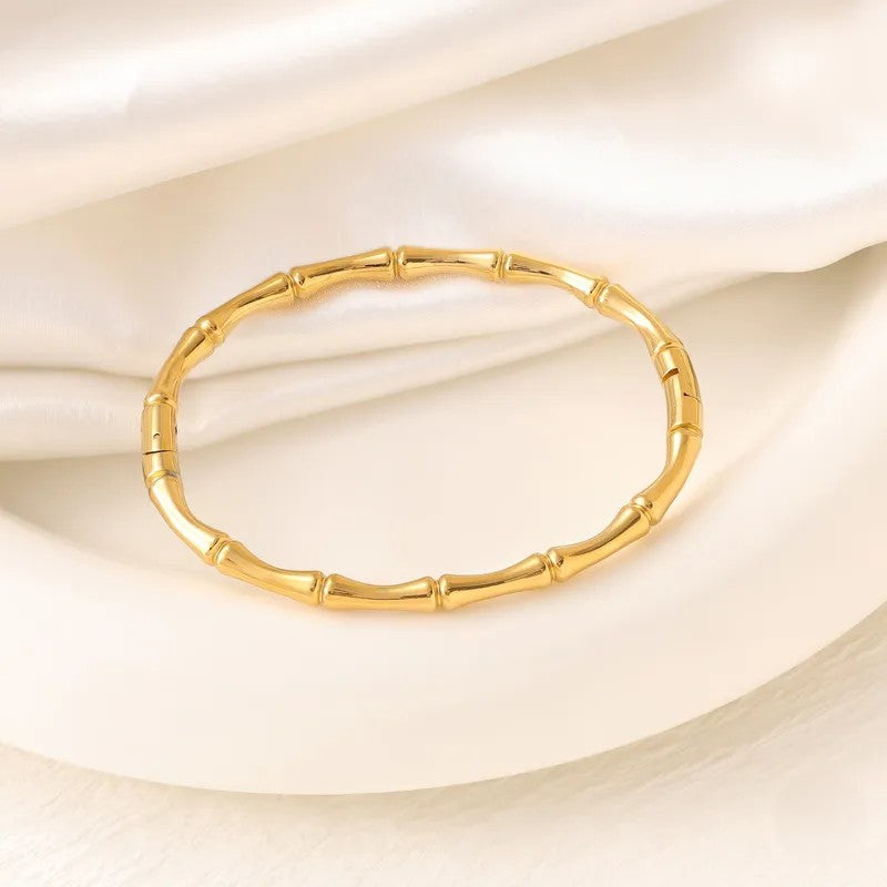 Pulsera estilo bambú dorada