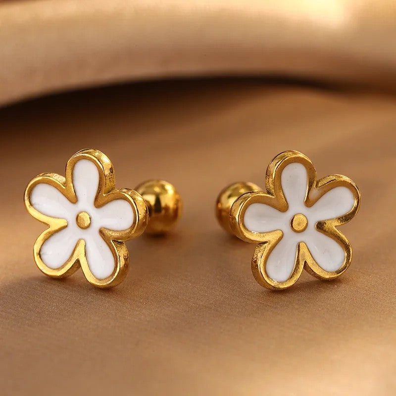 Piercing de flor esmaltada en blanco