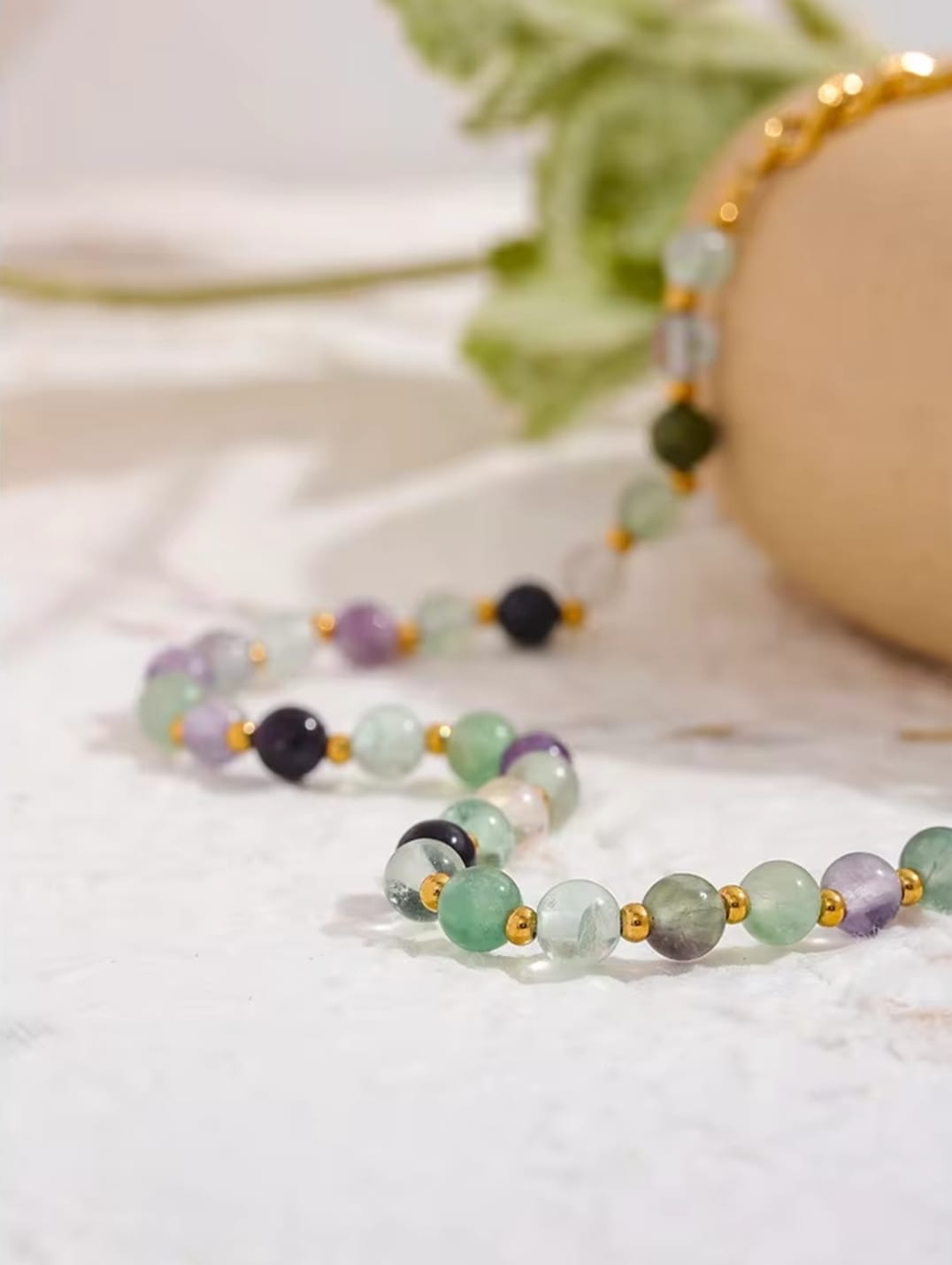 Cadena con piedras naturales