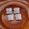 Square shaped sparkling studs (plateado)